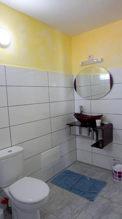 Appartement Romantique A Deshaies 46 M² Spa Et Piscine Exterior foto